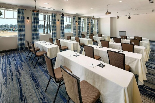 Jamaica Bay Inn Marina Del Rey Tapestry Collection by Hilton image 5