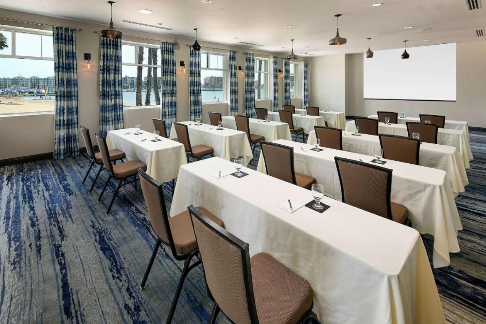 Jamaica Bay Inn Marina Del Rey Tapestry Collection by Hilton Image 7